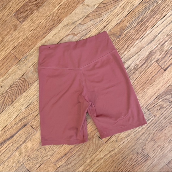 Nike Dusty Pink High-rise Bike Shorts - Picture 4 of 4
